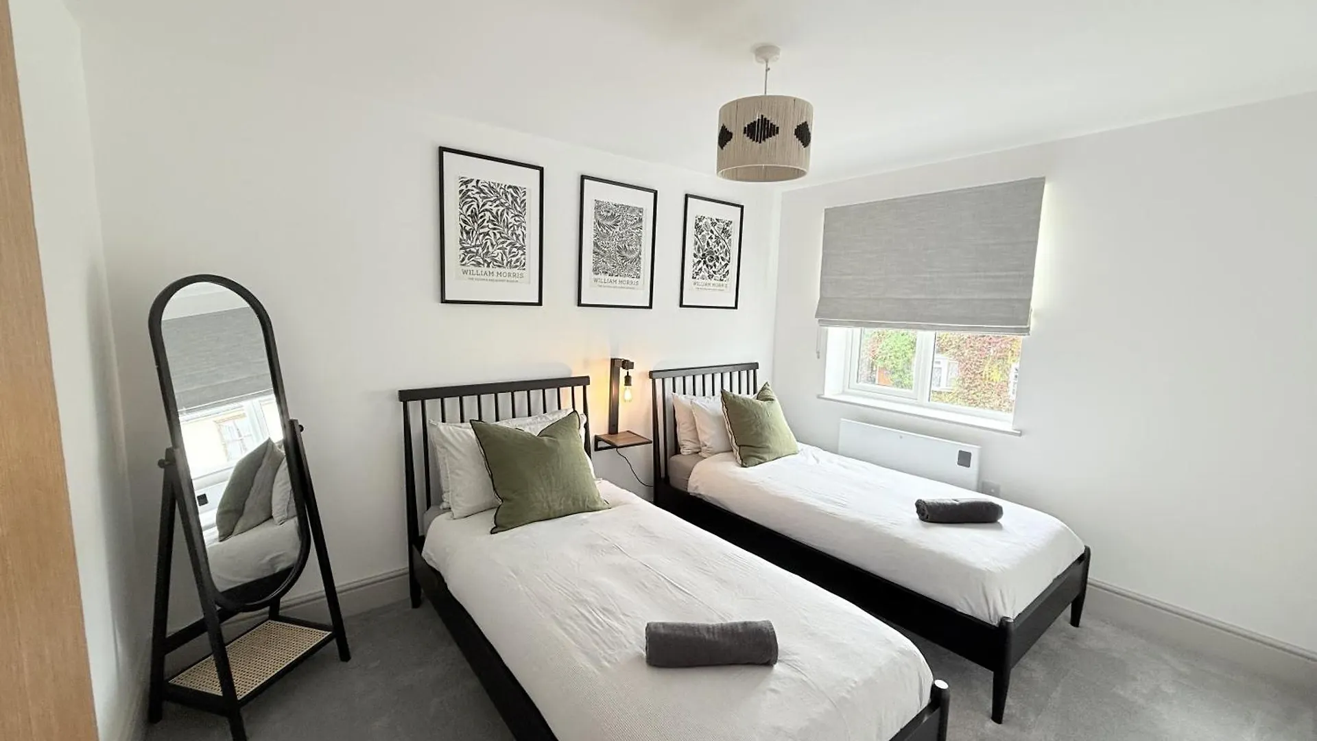 Apartment Beautiful Four Bedroom House, Two Bathroom, Huge Kitchen With Free Parking Southampton United Kingdom