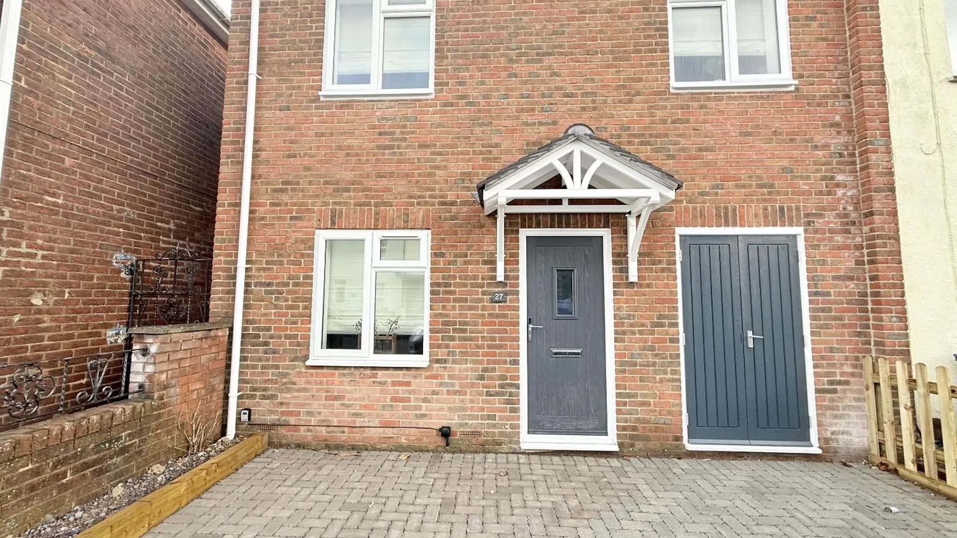 Apartment Beautiful Four Bedroom House, Two Bathroom, Huge Kitchen With Free Parking Southampton